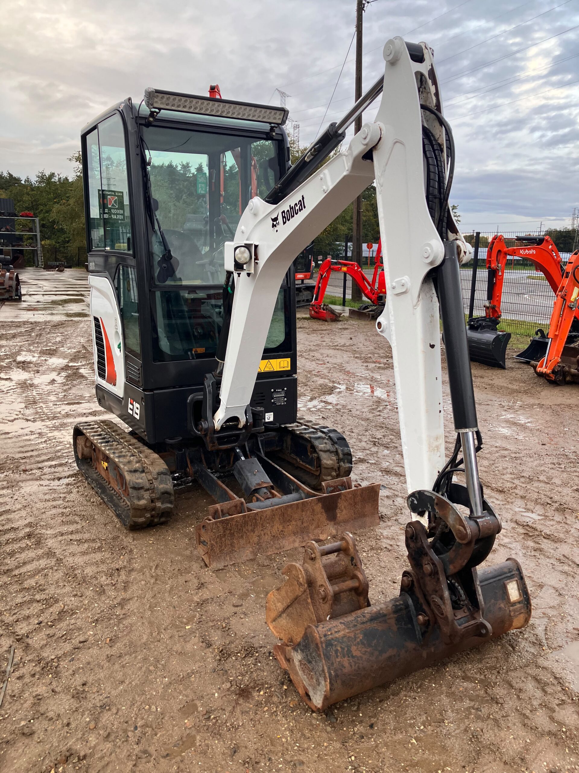 Bobcat E19